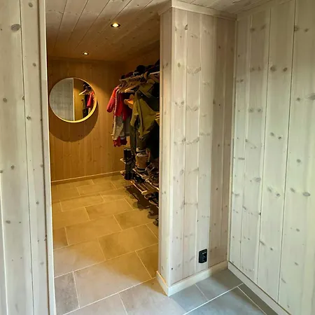 Modern With Ski-inout Near Birken Trails Tatil Evi Rena
