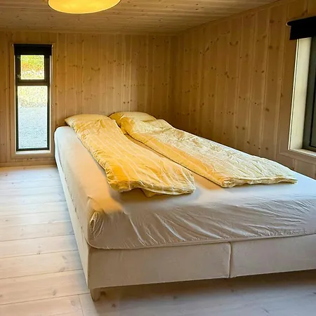 בית נופש Modern With Ski-inout Near Birken Trails