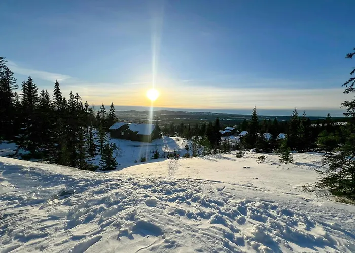 Modern With Ski-inout Near Birken Trails בית נופש